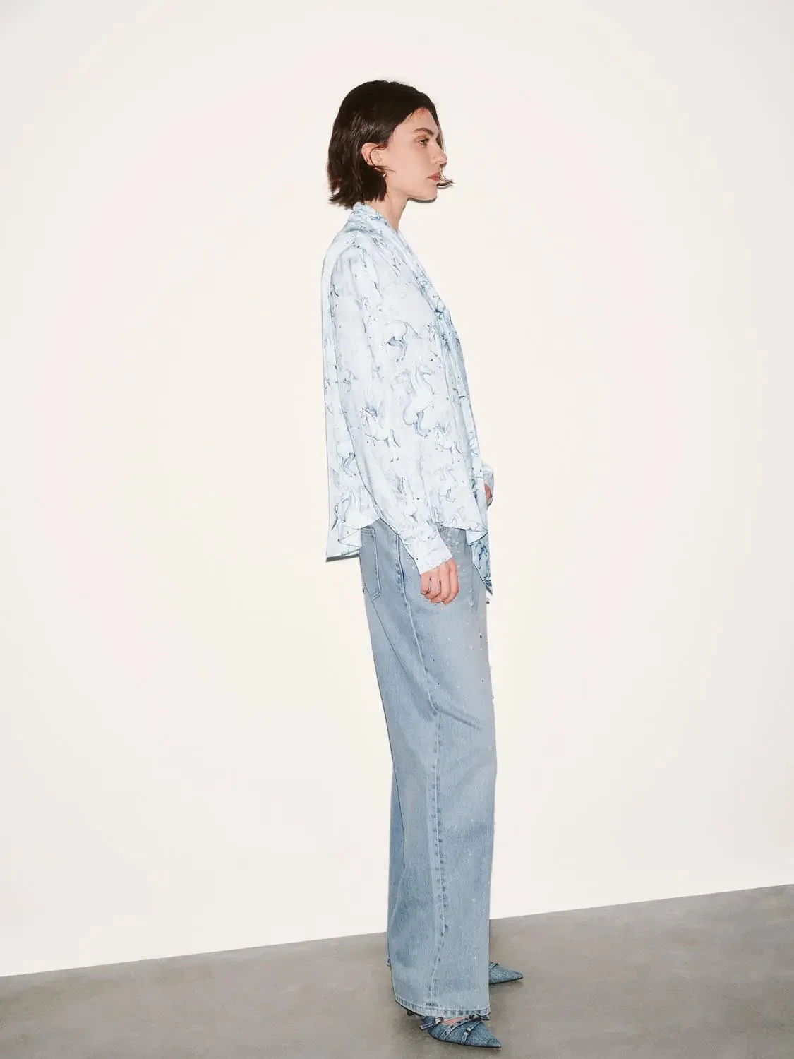 22500-scarf-detail-pegasus-blouse-shirts-5.webp Scarf Detail Pegasus Blouse Shirts