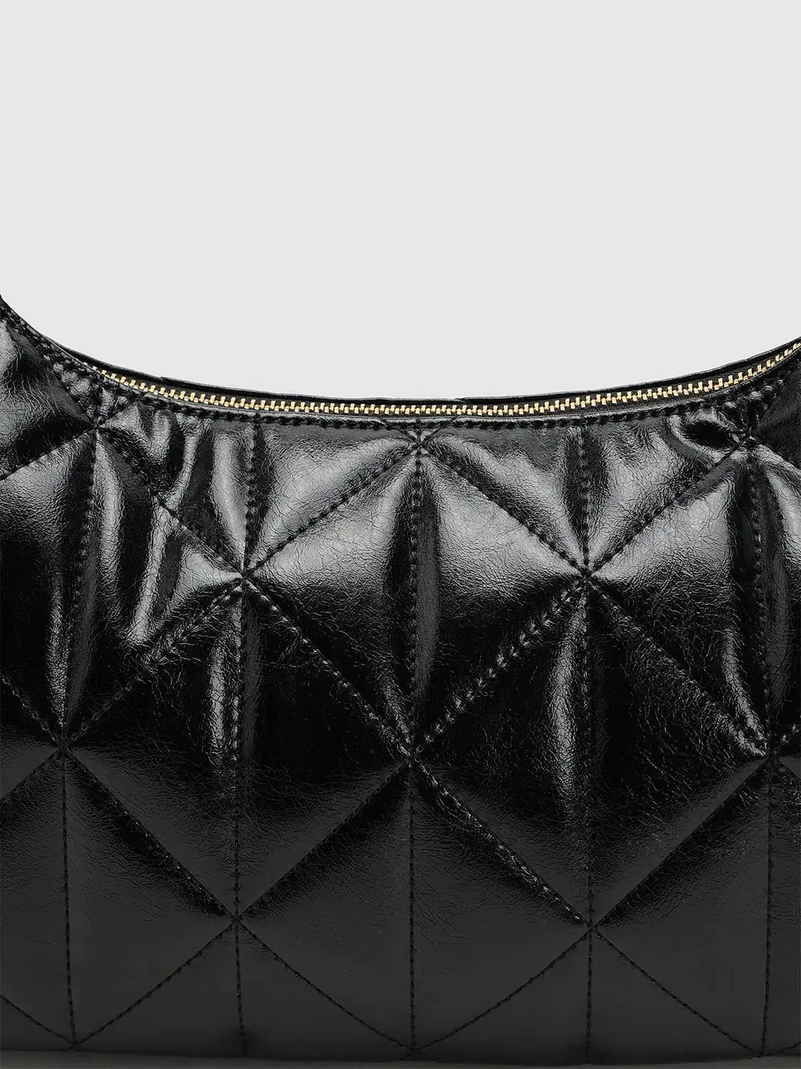 22530-faux-leather-chain-detail-shoulder-crossbody-bags-4.webp Faux Leather Chain Detail Shoulder Crossbody Bags