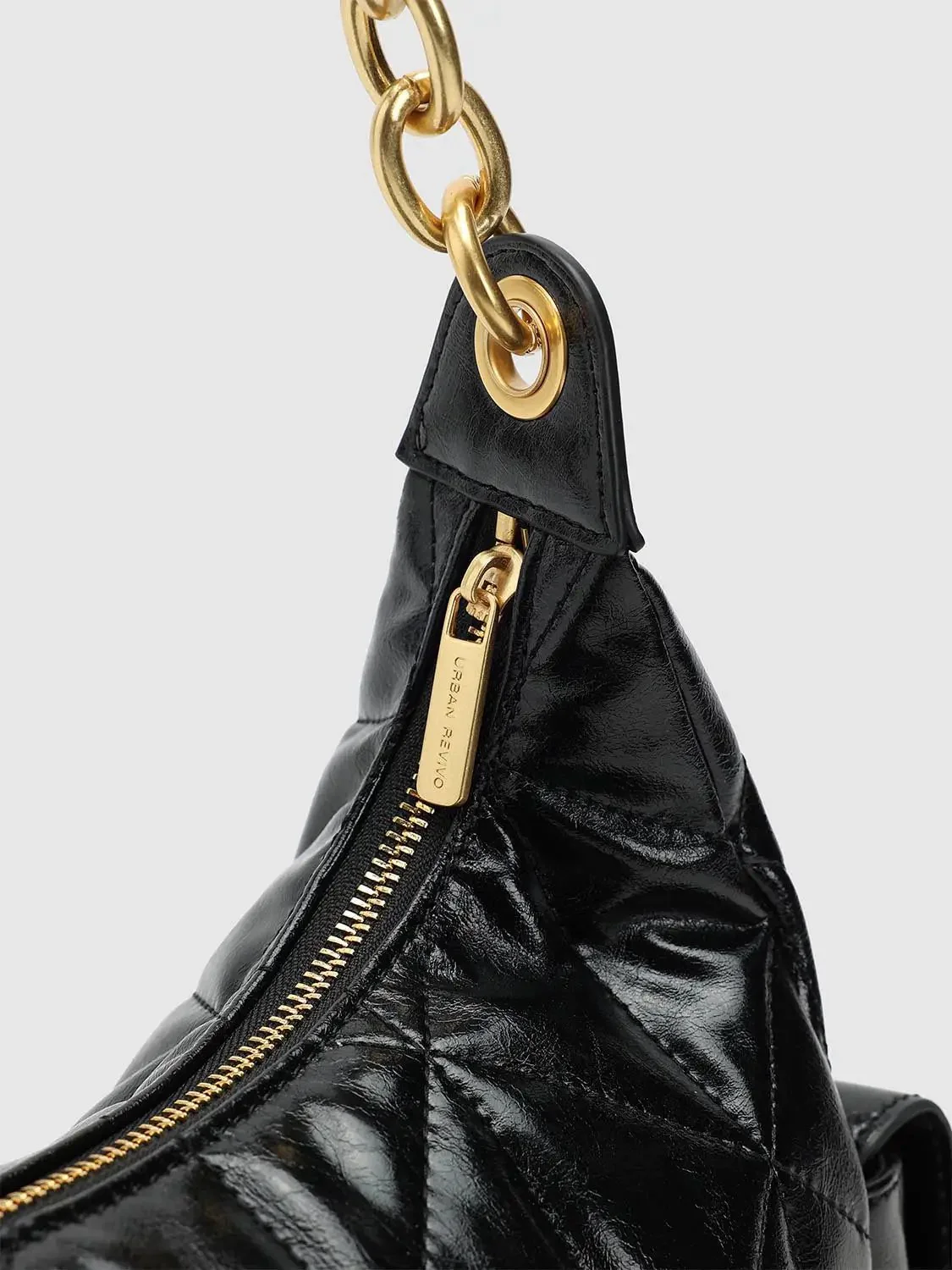 22530-faux-leather-chain-detail-shoulder-crossbody-bags-6.webp Faux Leather Chain Detail Shoulder Crossbody Bags