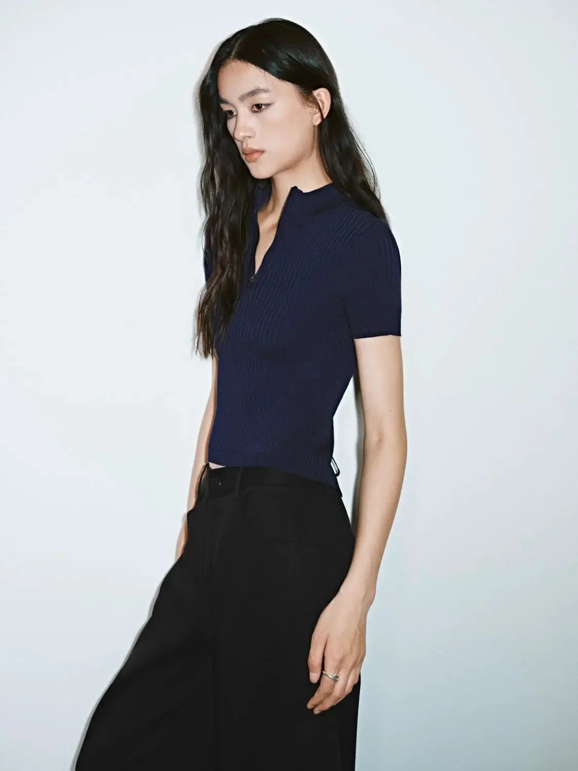 22605-cutout-mock-neck-half-zip-ribbed-knit-slim-fit-shirt-2.webp Cutout Mock Neck Half Zip Ribbed Knit Slim Fit Shirt
