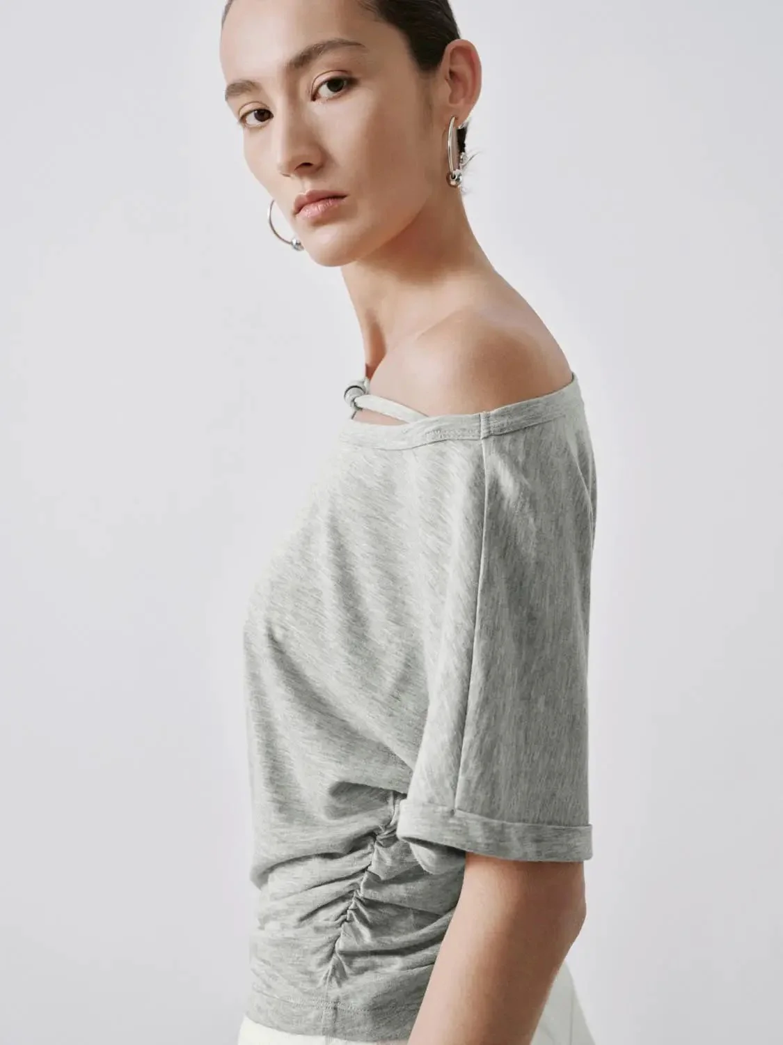 22611-heather-gray-lightweight-one-shoulder-ruched-top-3.webp Heather Gray Lightweight One Shoulder Ruched Top