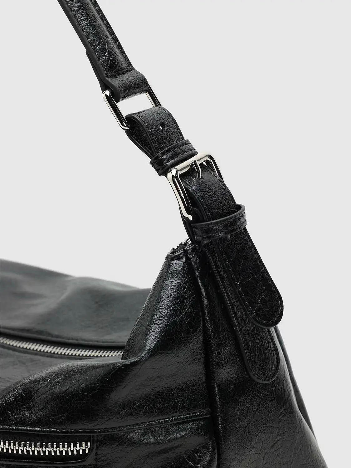22619-faux-leather-buckle-detail-shoulder-bags-6.webp Faux Leather Buckle Detail Shoulder Bags