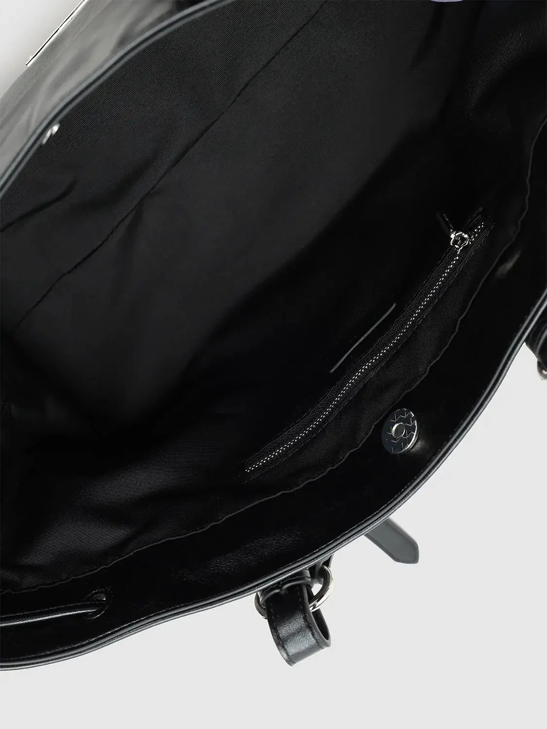 22620-faux-leather-drawstring-shoulder-bags-4.webp Faux Leather Drawstring Shoulder Bags