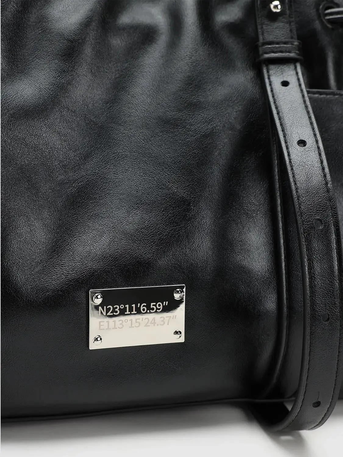 22620-faux-leather-drawstring-shoulder-bags-5.webp Faux Leather Drawstring Shoulder Bags