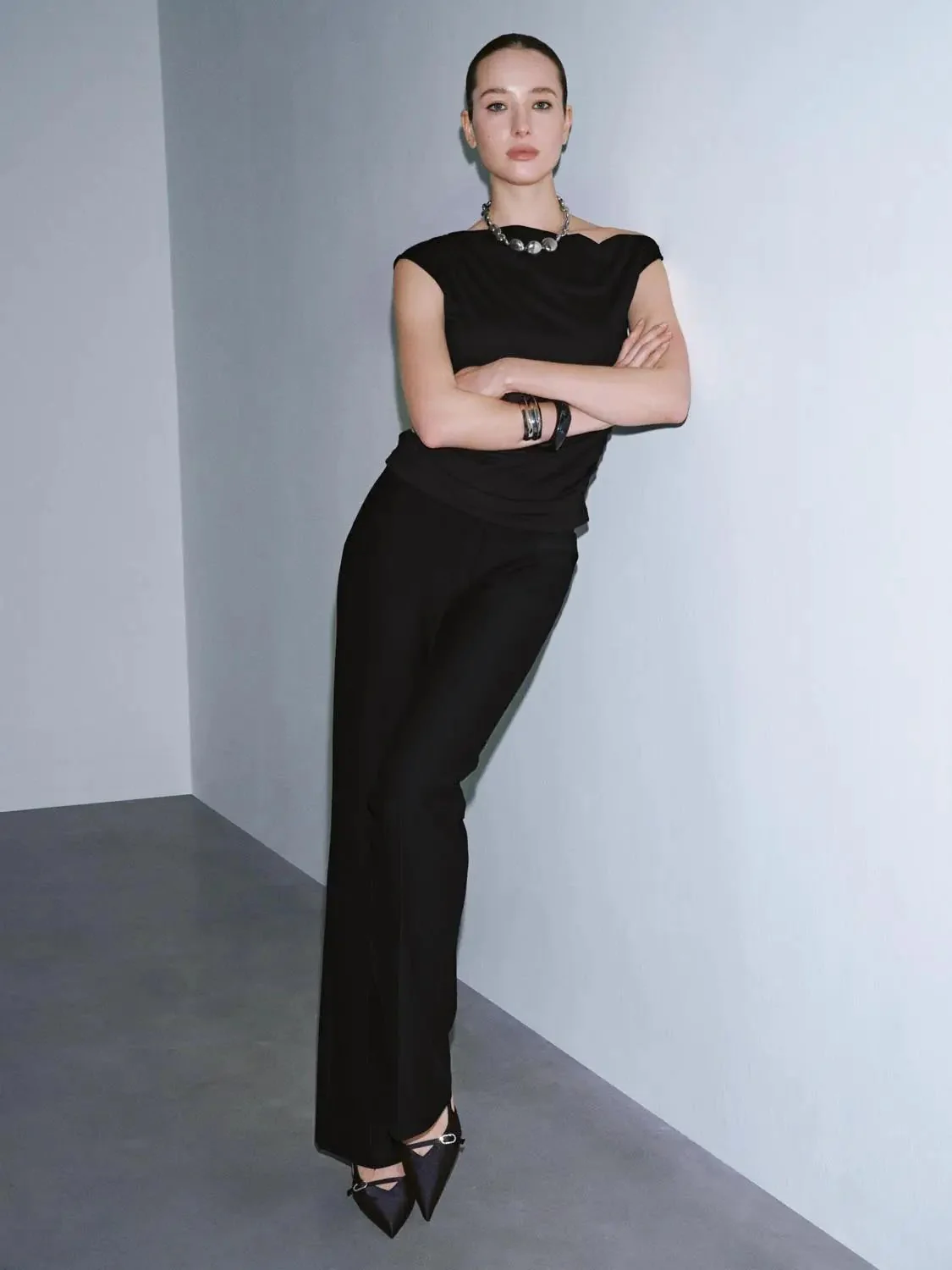 22634-asymmetric-neck-ruched-capped-sleeve-stretch-fabric-t-shirts-4.webp Asymmetric Neck Ruched Capped Sleeve Stretch Fabric T-Shirts