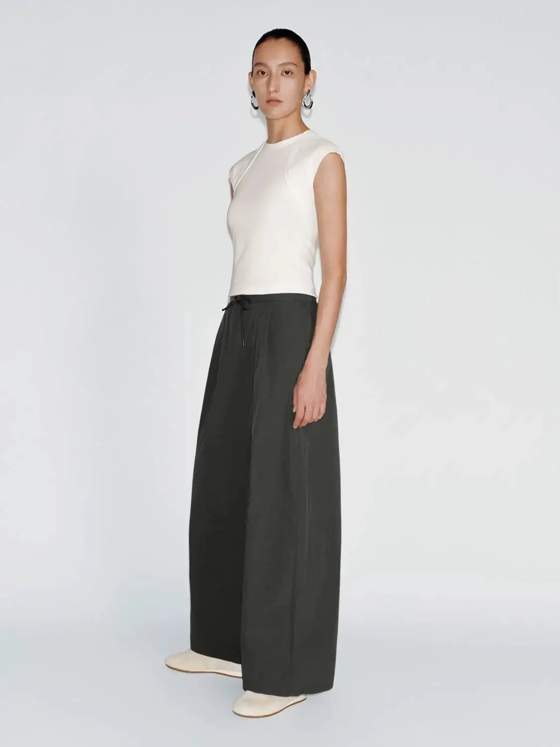 22646-pull-on-drawstring-wide-leg-pants-14.webp Pull On Drawstring Wide Leg Pants