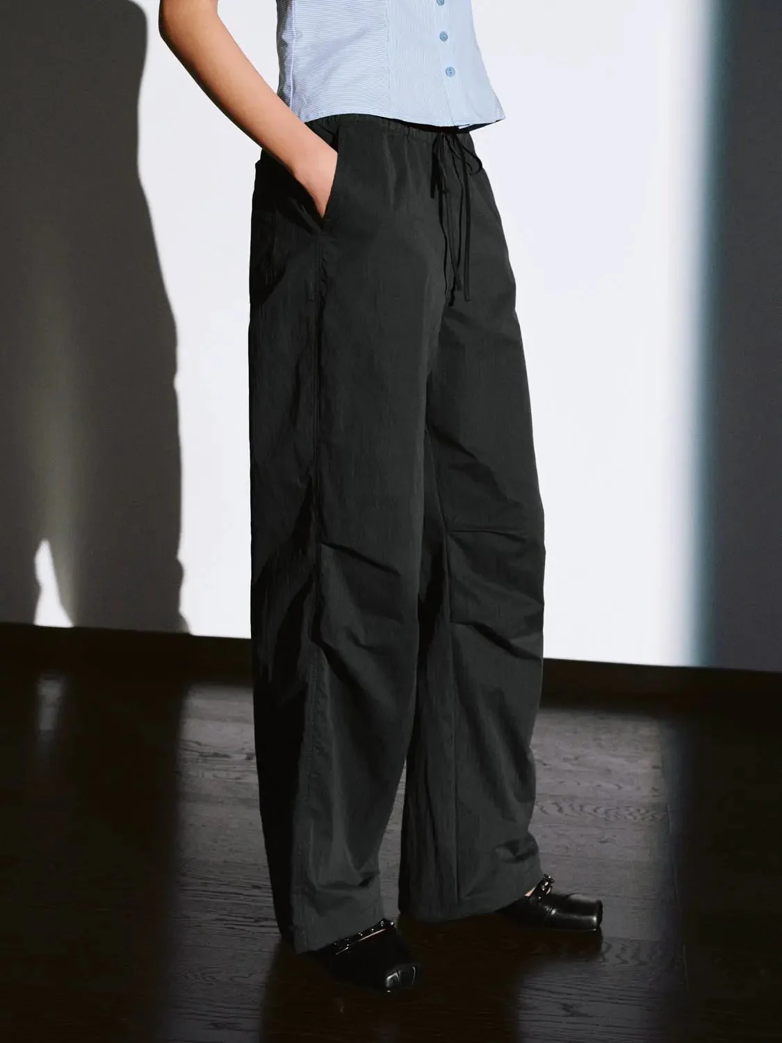 22659-pull-on-drawstring-wide-leg-cargo-pants-11.webp Pull On Drawstring Wide Leg Cargo Pants