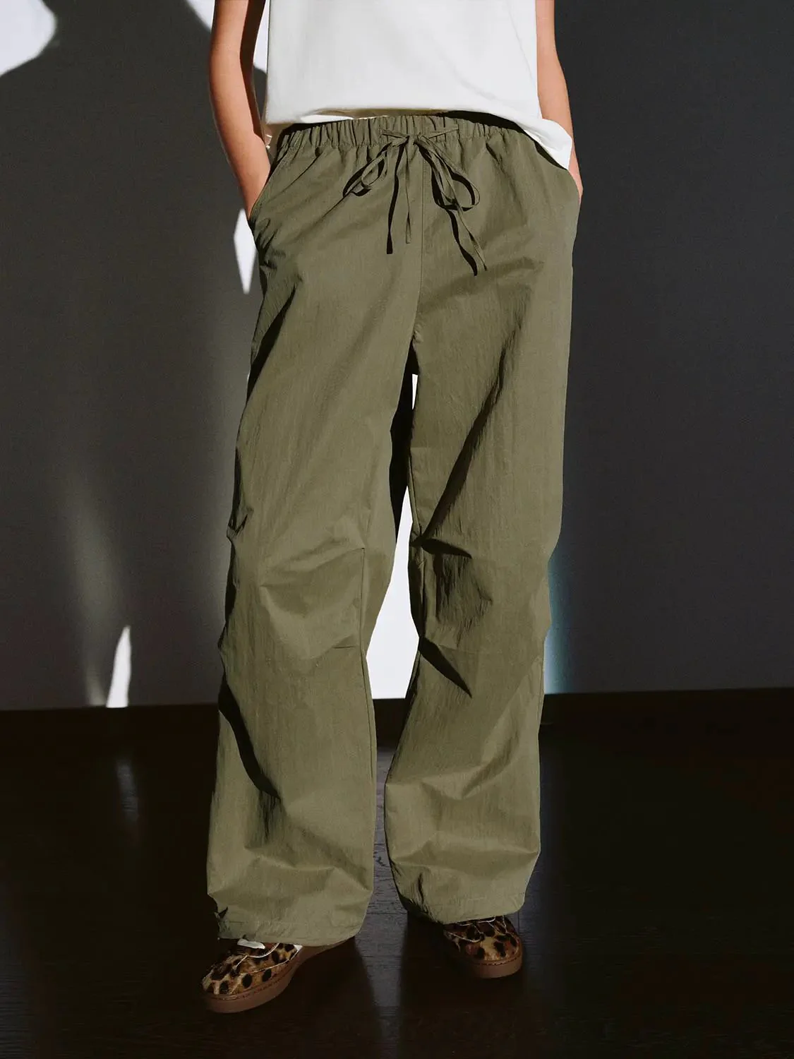 22659-pull-on-drawstring-wide-leg-cargo-pants-25.webp Pull On Drawstring Wide Leg Cargo Pants