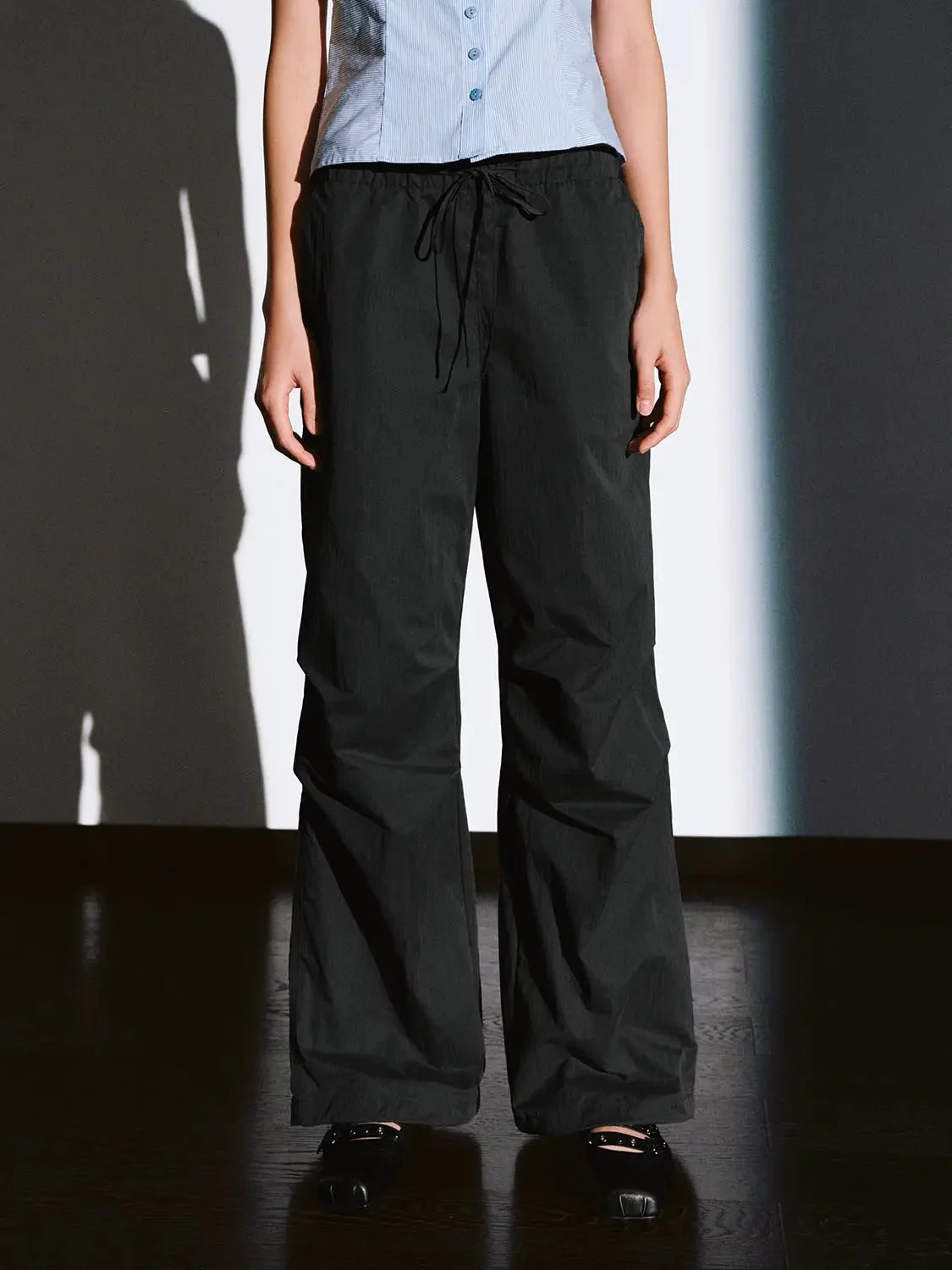 22659-pull-on-drawstring-wide-leg-cargo-pants-34.webp Pull On Drawstring Wide Leg Cargo Pants