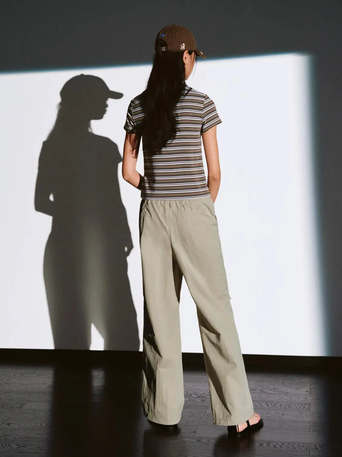 22659-pull-on-drawstring-wide-leg-cargo-pants-6.webp Pull On Drawstring Wide Leg Cargo Pants