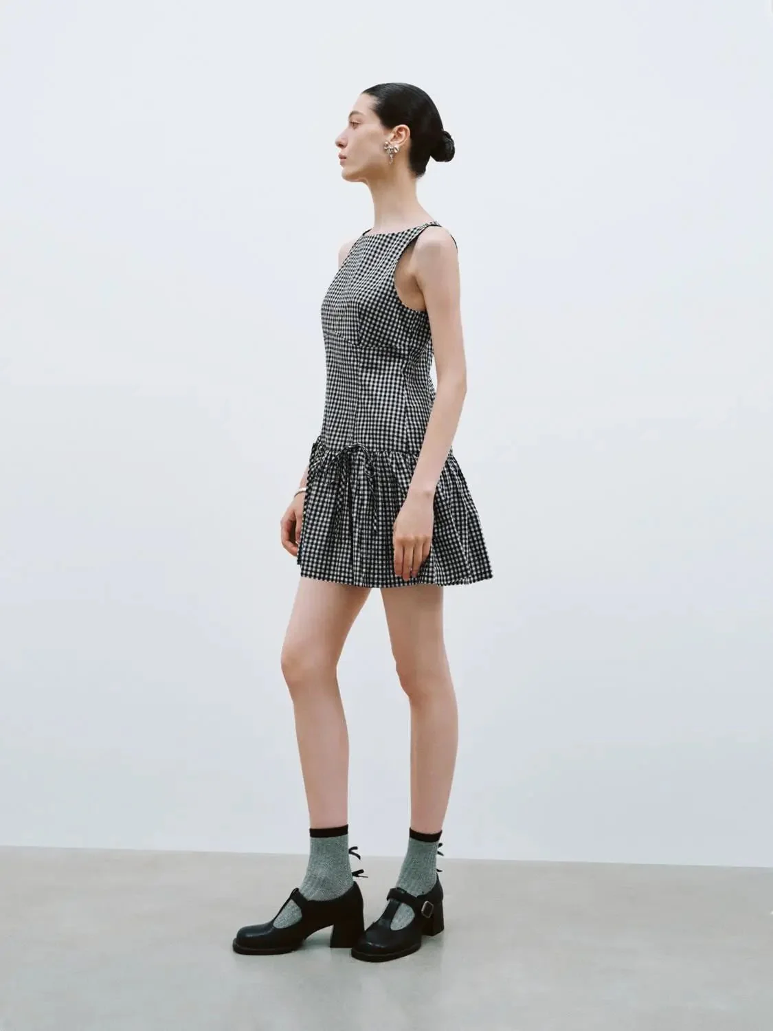 2274-cotton-gingham-sleeveless-a-line-mini-dress-4.webp Cotton Gingham Sleeveless A Line Mini Dress