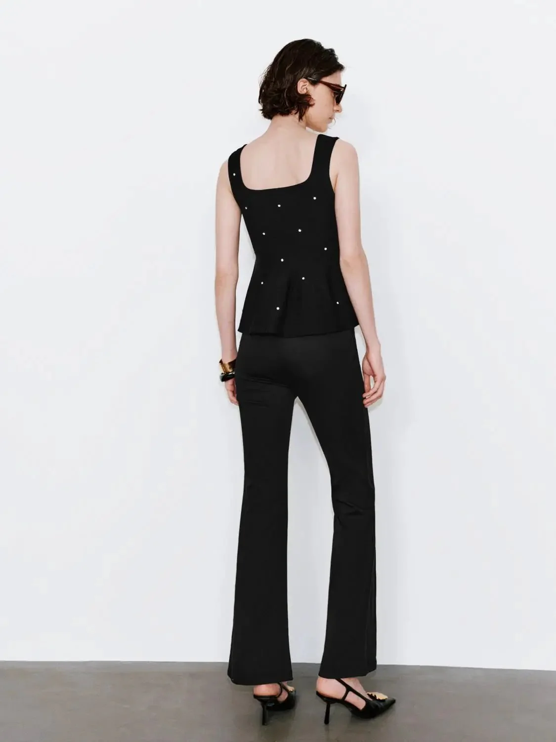 22795-studded-sleeveless-knitted-t-shirts-6.webp Studded Sleeveless Knitted T-Shirts