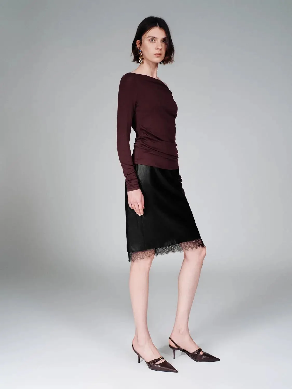 22840-lyocell-wool-blend-one-shoulder-ruched-long-sleeve-top-4.webp Lyocell Wool Blend One Shoulder Ruched Long Sleeve Top