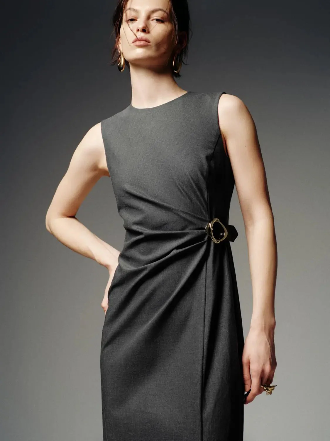 22846-elegant-draped-sleeveless-stretch-fabric-midi-dress-5.webp Elegant Draped Sleeveless Stretch Fabric Midi Dress