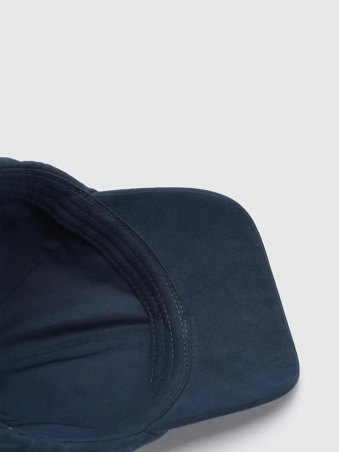 2285-embroidered-baseball-cap-4.webp Embroidered Baseball Cap