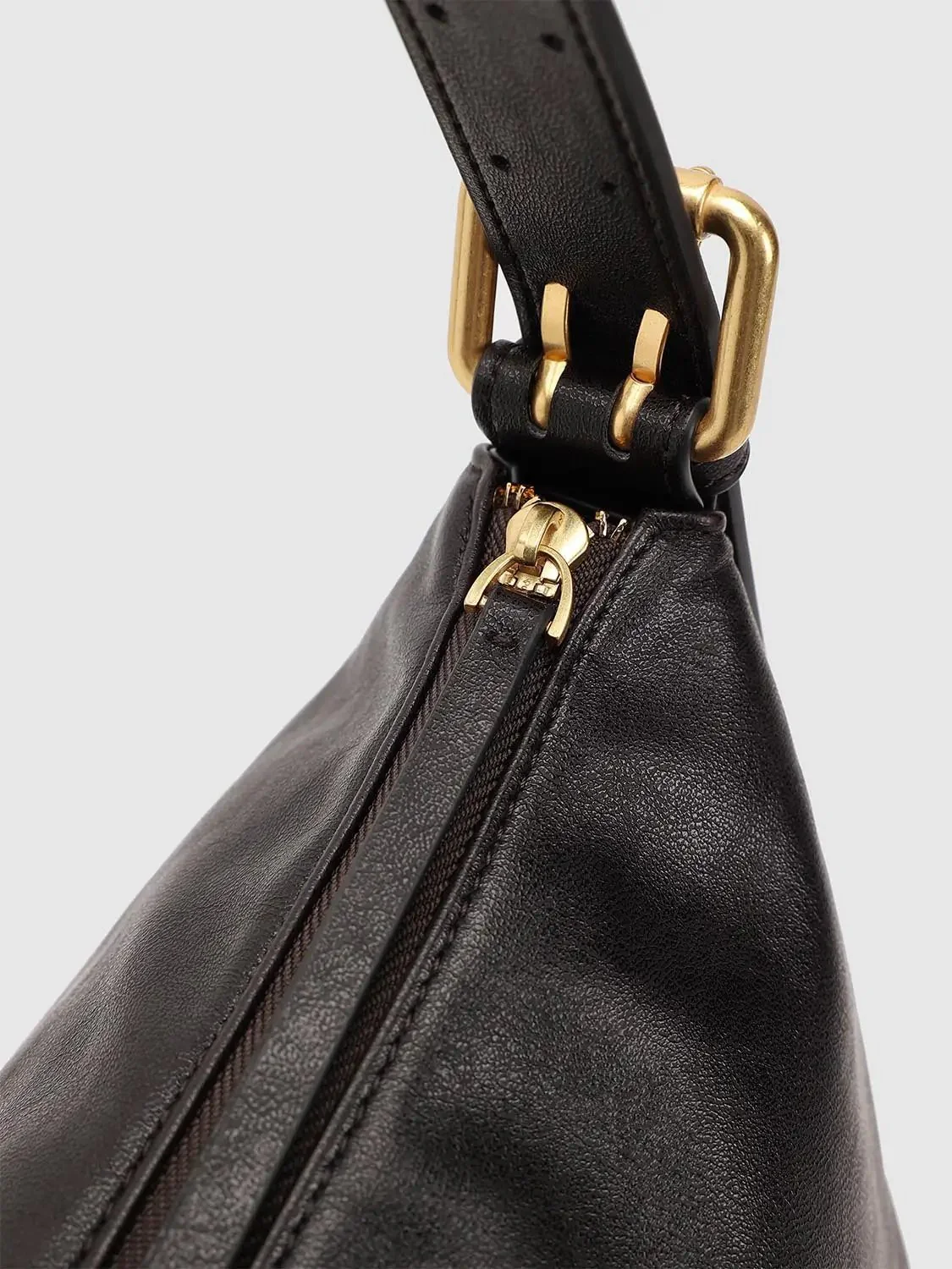 22858-faux-leather-oversize-shoulder-bags-5.webp Faux Leather Oversize Shoulder Bags