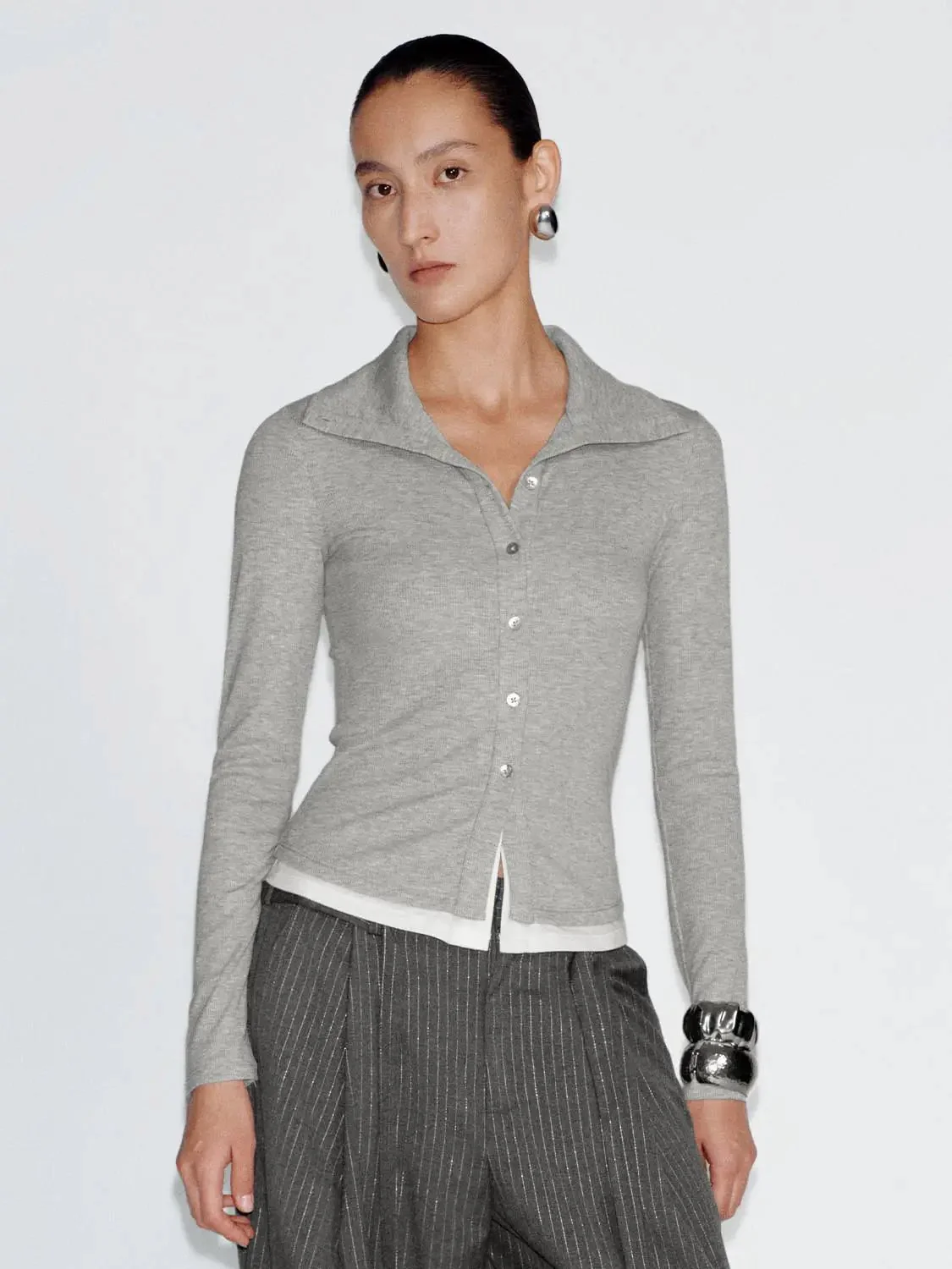 22859-lyocell-knit-shirt-with-contrast-buttons-shirts-9.webp Lyocell Knit Shirt With Contrast Buttons Shirts