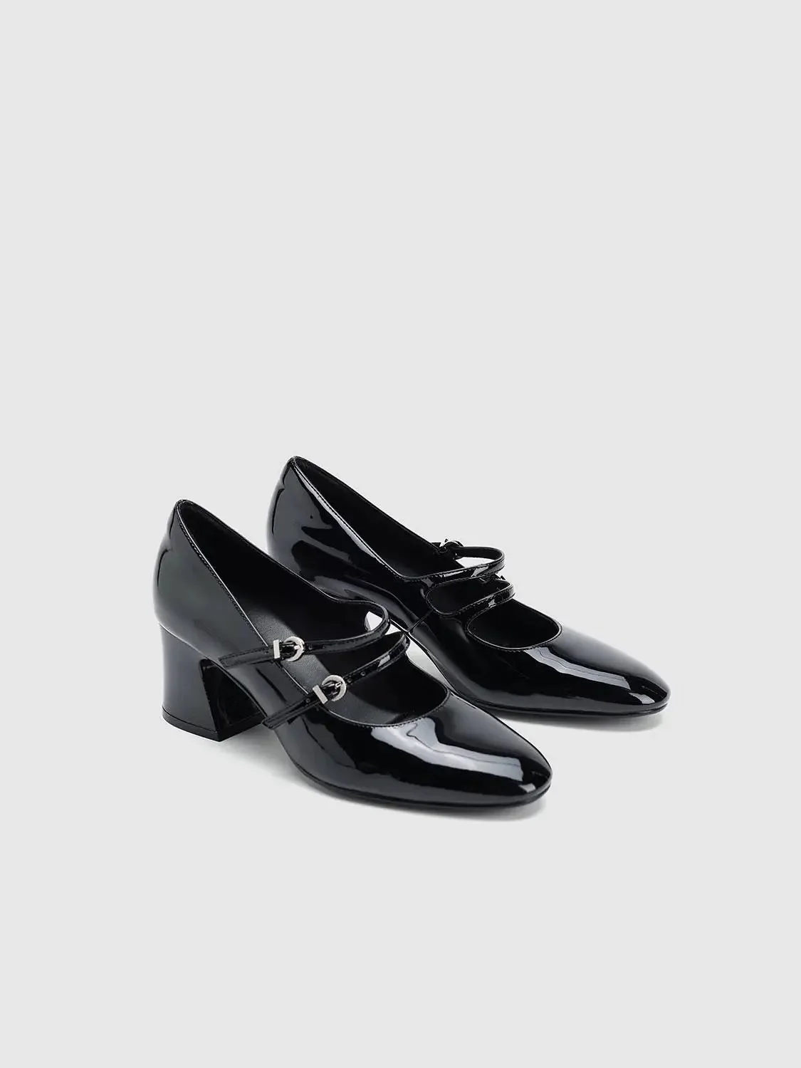 22878-strappy-chunky-heeled-pumps-8.webp Strappy Chunky Heeled Pumps