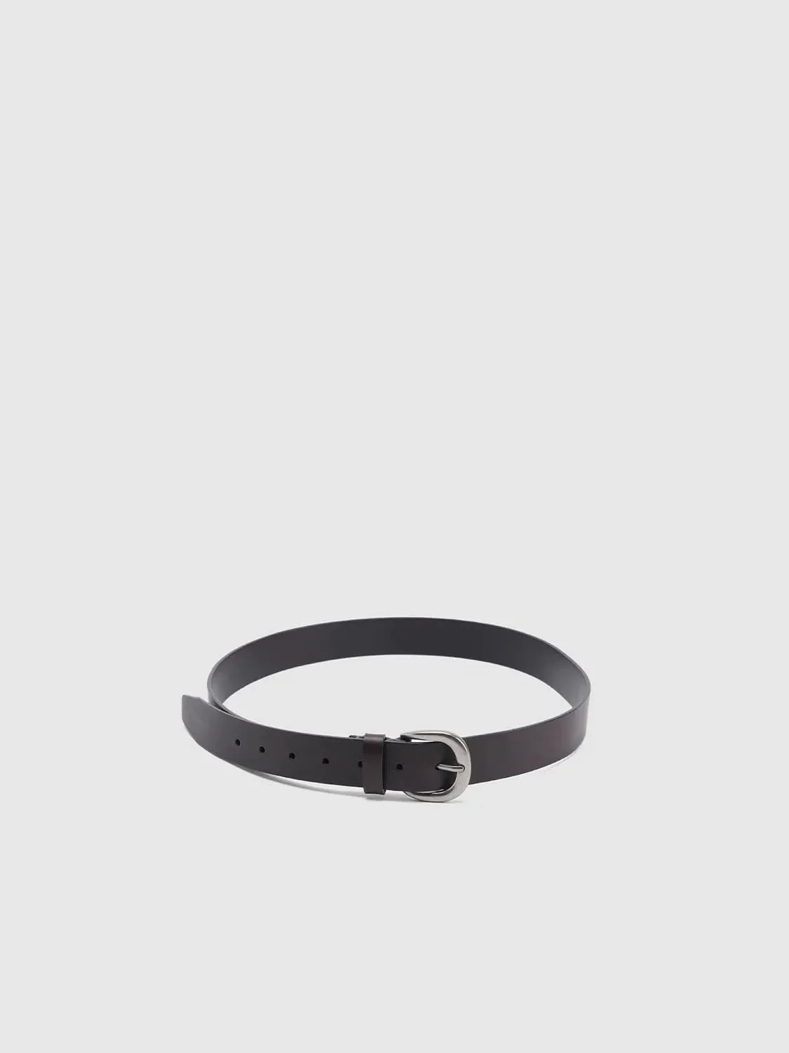 2290-silver-buckle-matte-leather-belts-2.webp Silver Buckle Matte Leather Belts