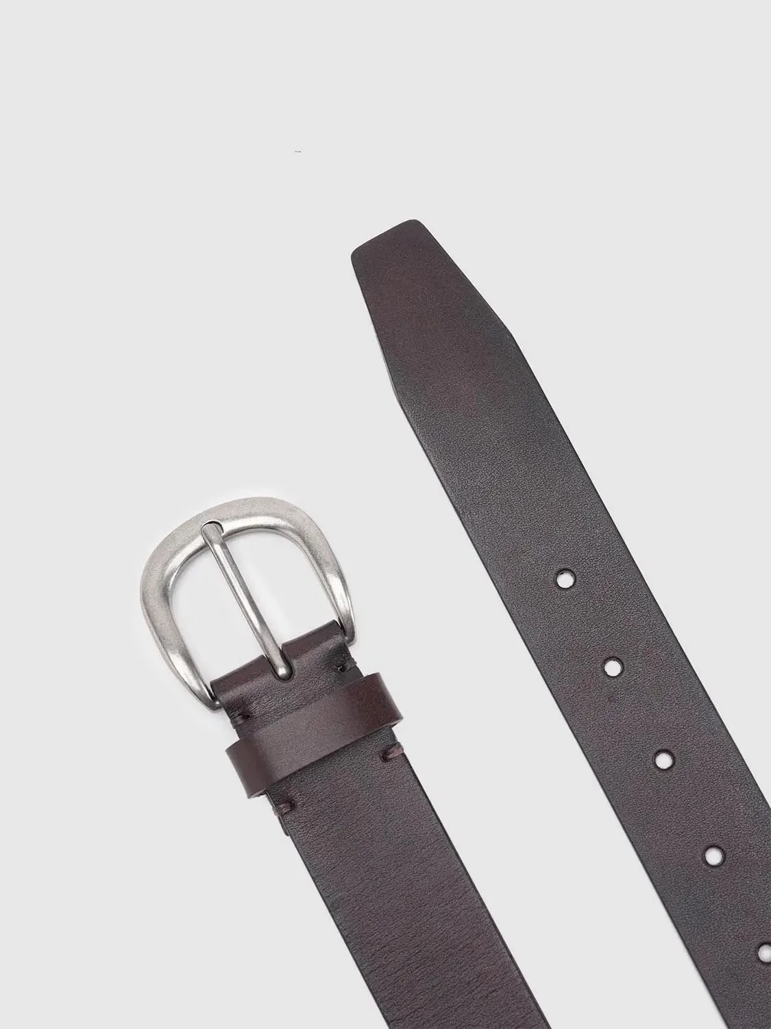 2290-silver-buckle-matte-leather-belts-6.webp Silver Buckle Matte Leather Belts