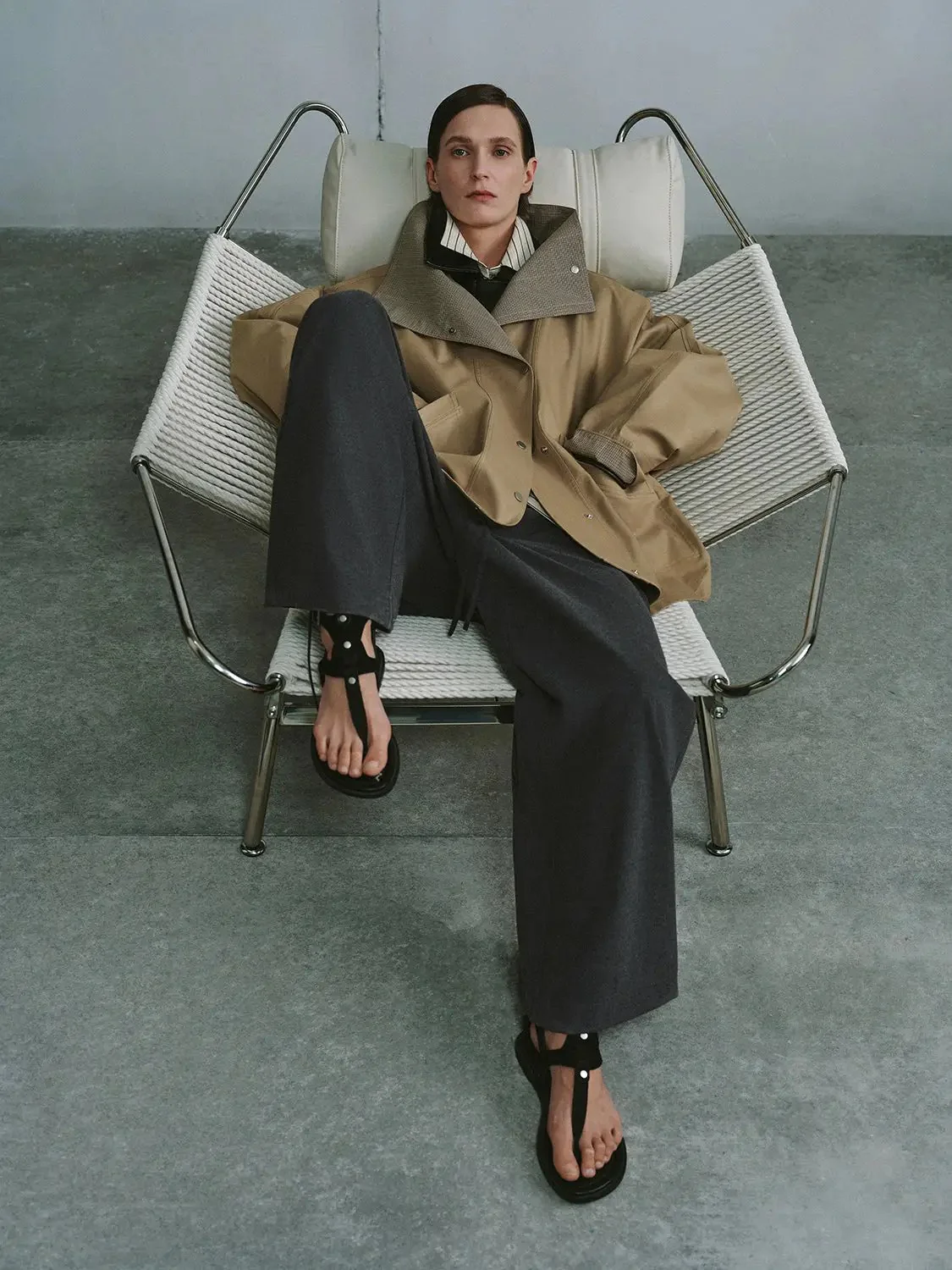 22920-classic-oversized-mock-neck-trench-coats-4.webp Classic Oversized Mock Neck Trench Coats