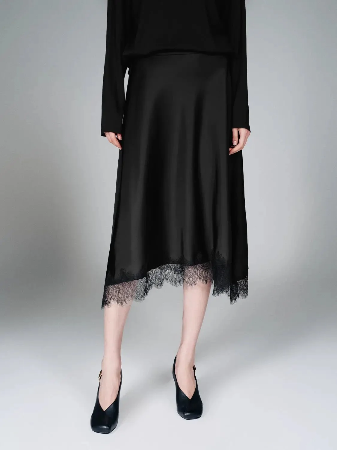 22962-pull-on-lace-hem-a-line-midi-skirts-1.webp Pull On Lace Hem A-Line Midi Skirts