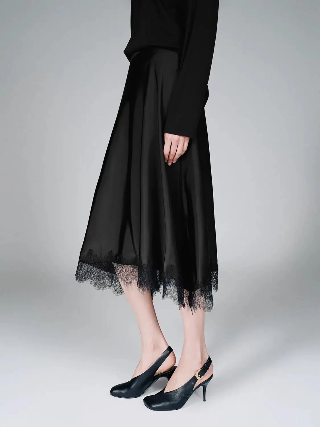 22962-pull-on-lace-hem-a-line-midi-skirts-3.webp Pull On Lace Hem A-Line Midi Skirts