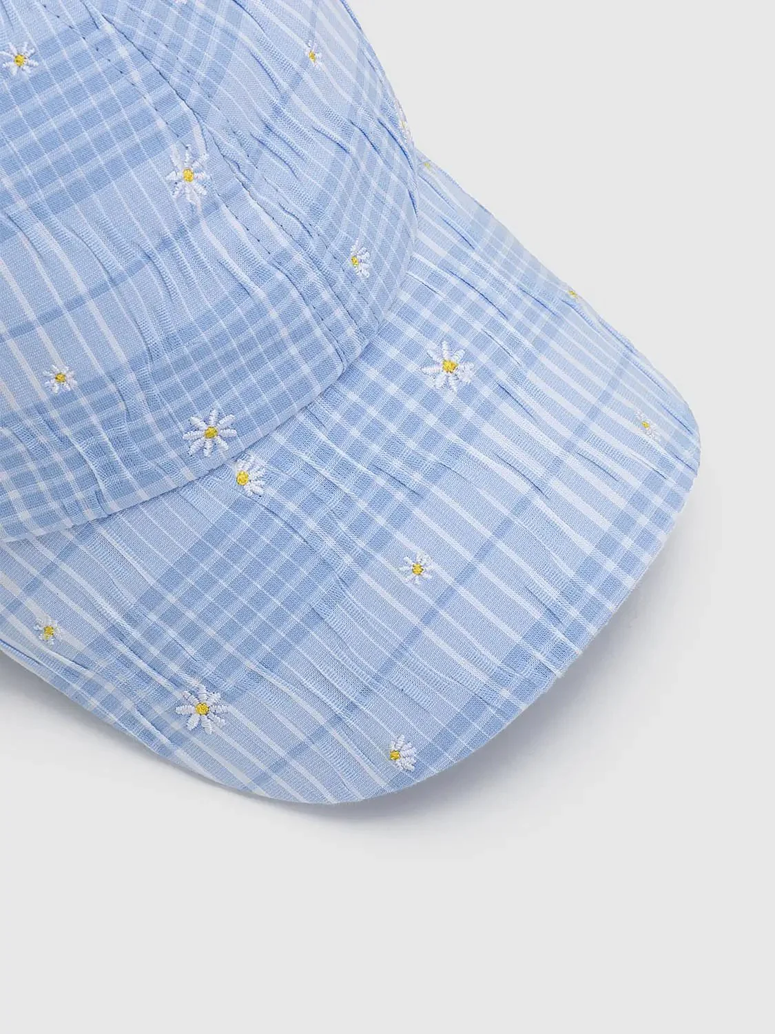 2302-cotton-polyester-checkered-daisy-embroidered-baseball-caps-6.webp Cotton-Polyester Checkered Daisy Embroidered Baseball Caps