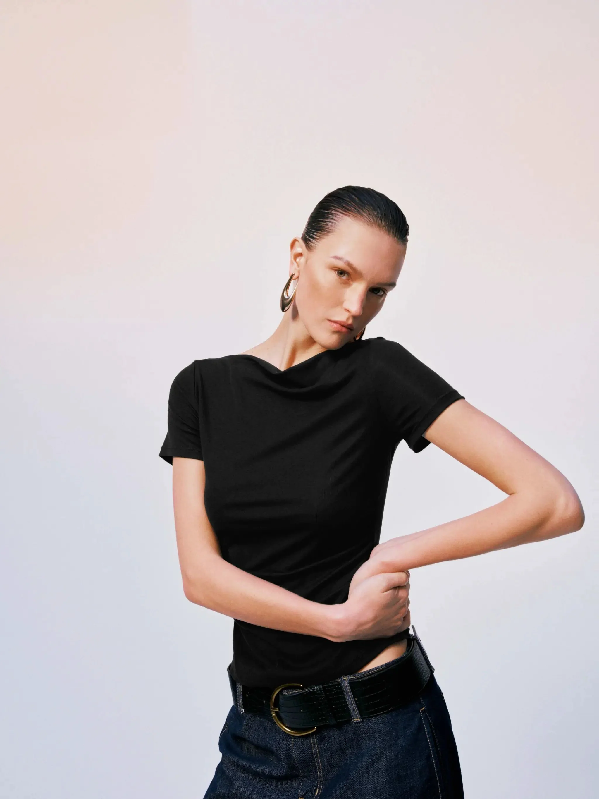 23028-lyocell-blend-boat-neck-ruched-skinny-shirt-3.webp Lyocell Blend Boat Neck Ruched Skinny Shirt