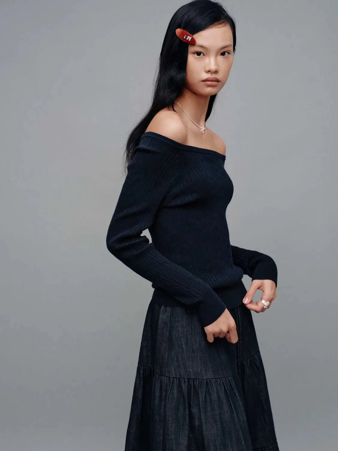 23111-embroidered-boat-neck-long-sleeve-knitted-t-shirts-2.webp Embroidered Boat Neck Long Sleeve Knitted T-Shirts