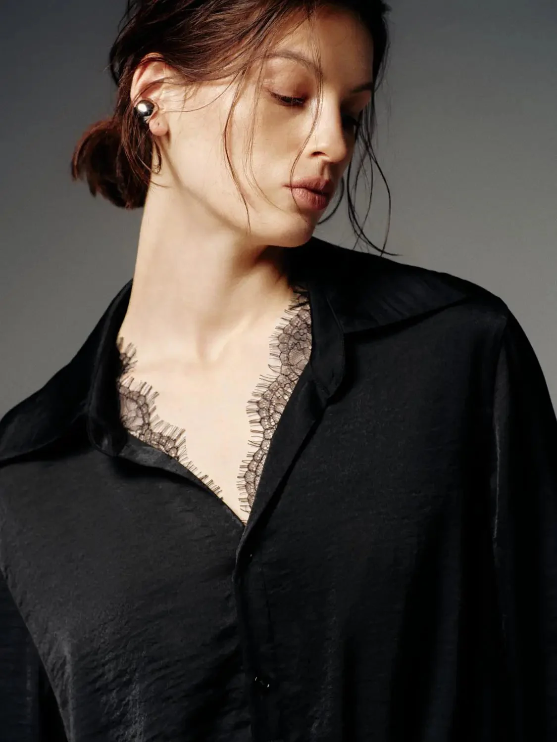 Lace Trim Front Knot Overhead Shirt