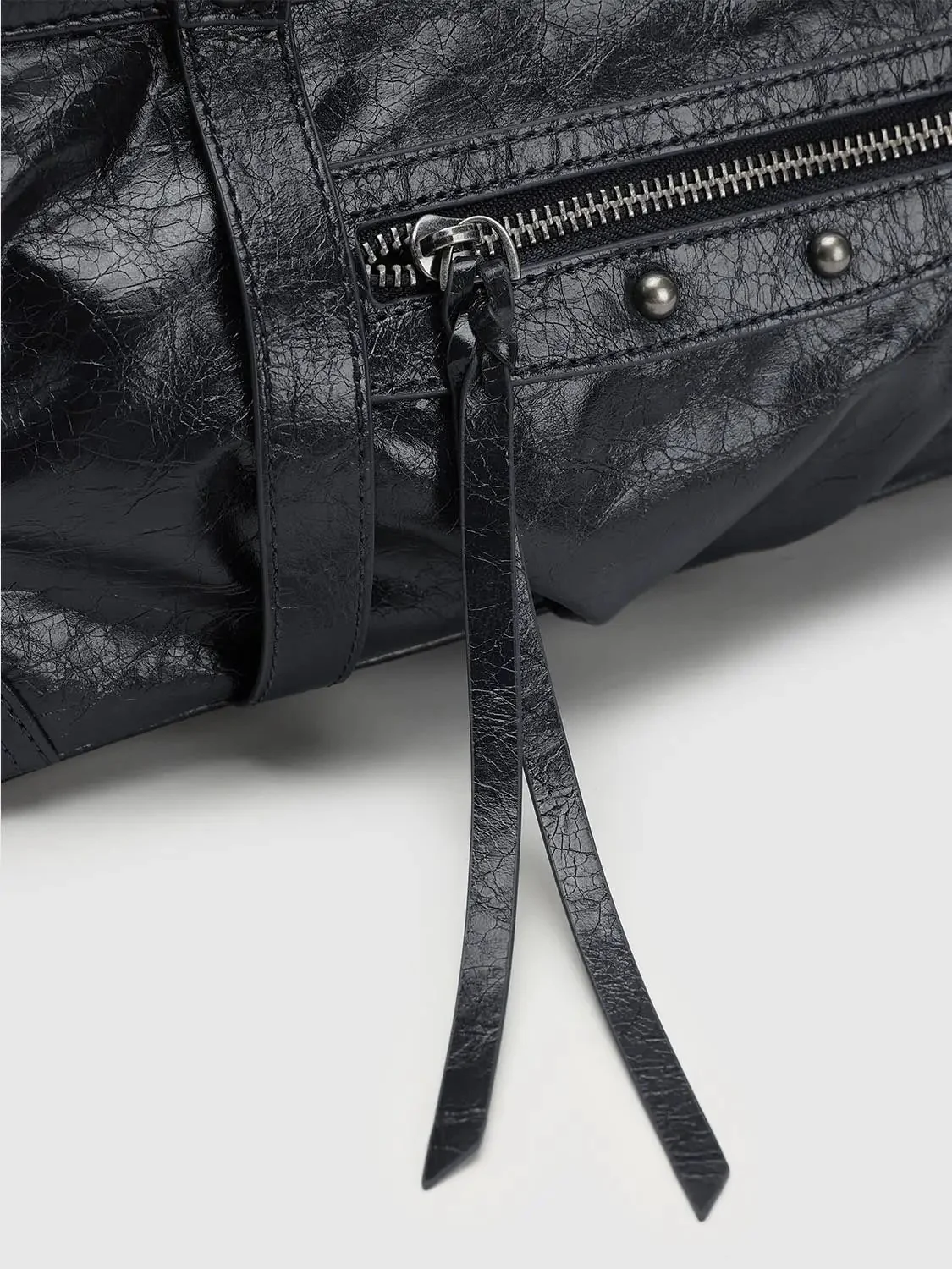 23223-faux-leather-belt-detail-shoulder-bowling-bags-4.webp Faux Leather Belt Detail Shoulder Bowling Bags