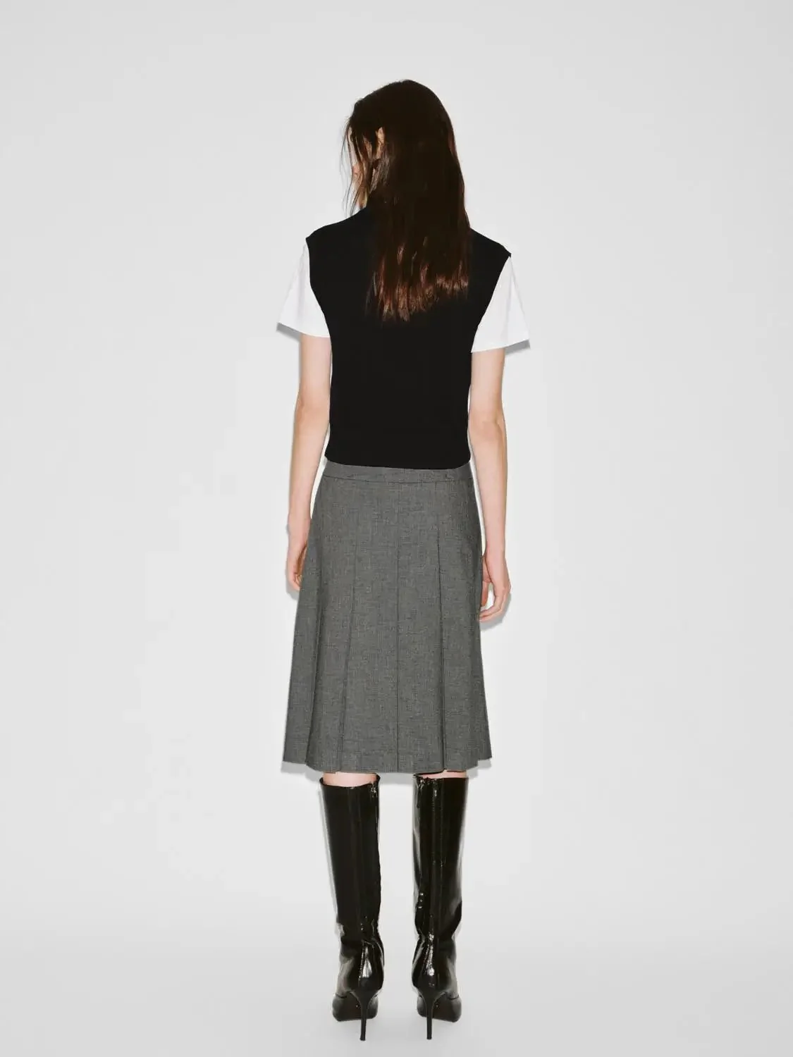 23234-belted-pleated-a-line-mini-skirts-14.webp Belted Pleated A-Line Mini Skirts