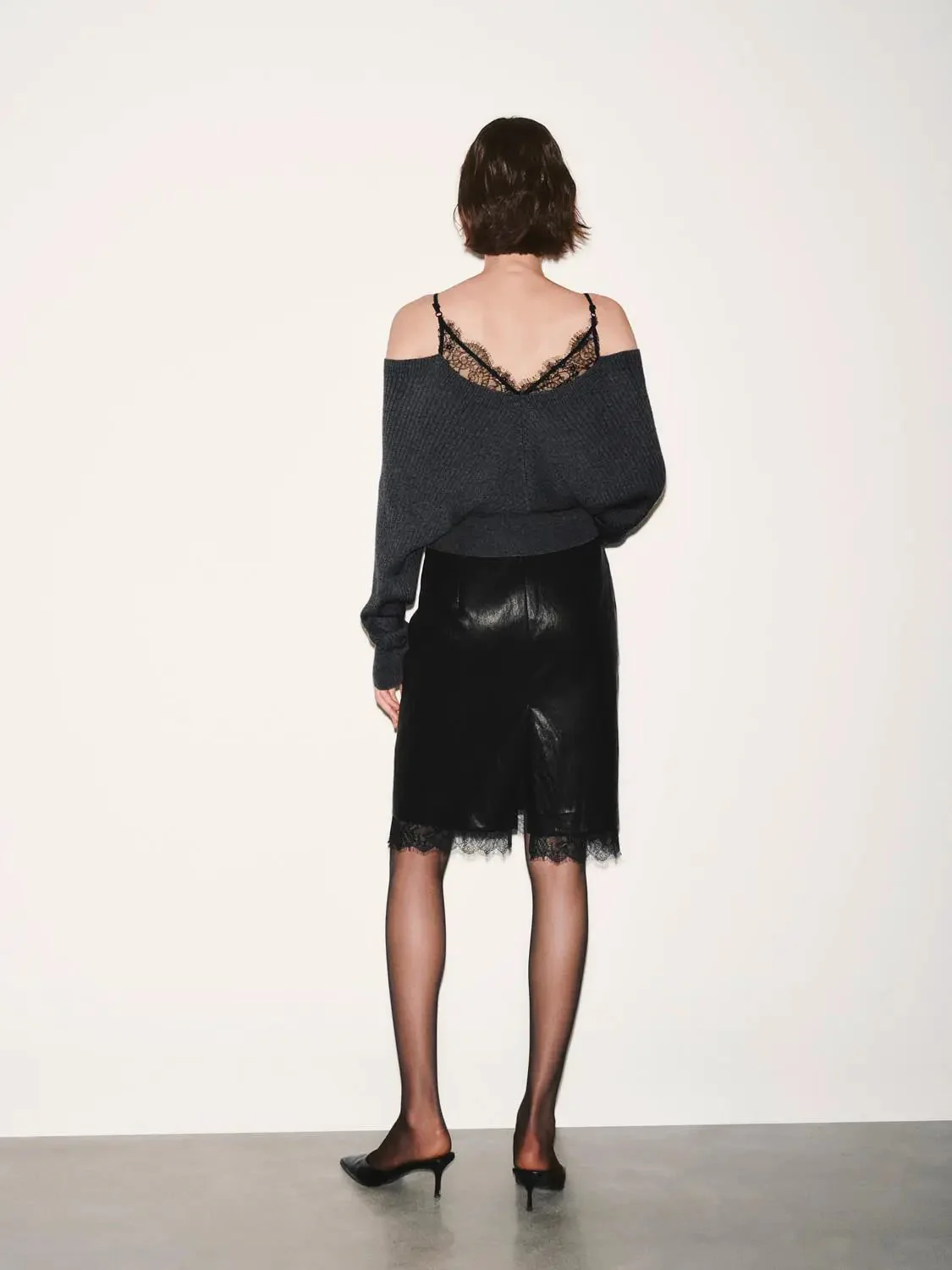 23296-elegant-lace-trim-strappy-knit-long-sleeve-t-shirts-6.webp Elegant Lace Trim Strappy Knit Long Sleeve T Shirts