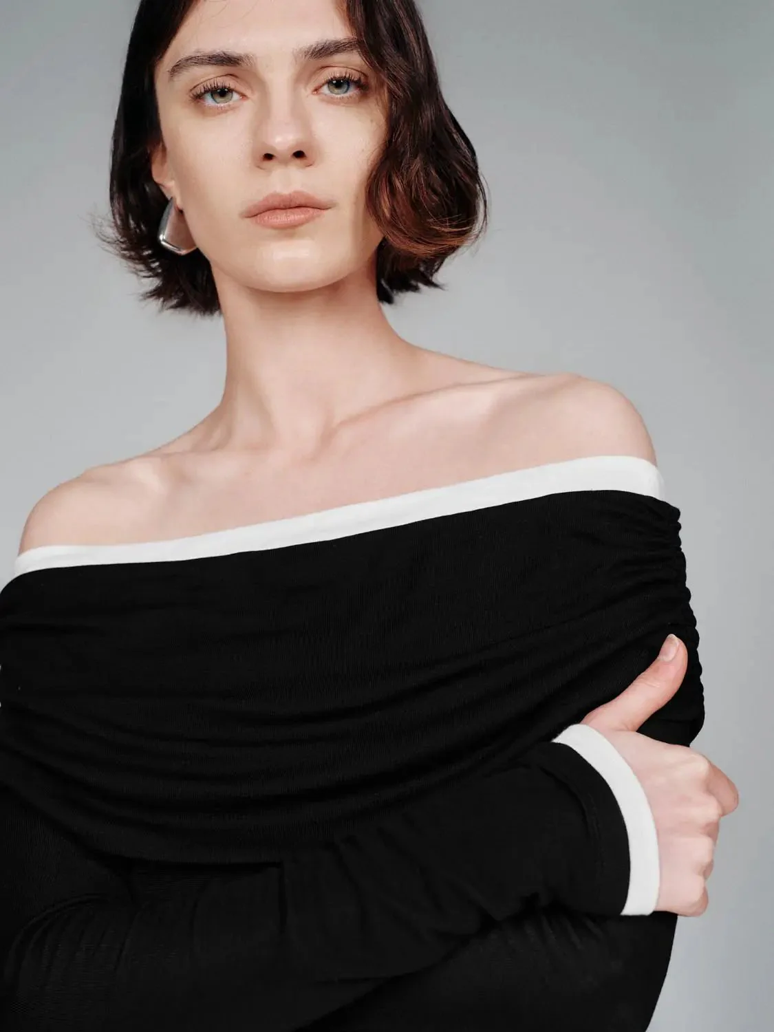 23303-lyocell-wool-blend-off-shoulder-ruched-top-3.webp Lyocell Wool Blend Off Shoulder Ruched Top