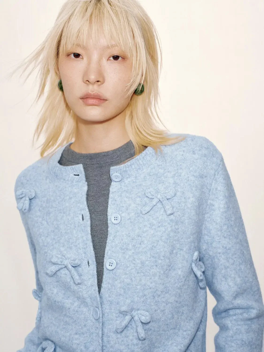 Bow Applique Crew Neck Knitted Cardigans