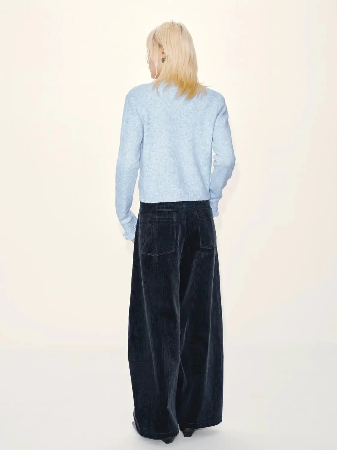 Bow Applique Crew Neck Knitted Cardigans