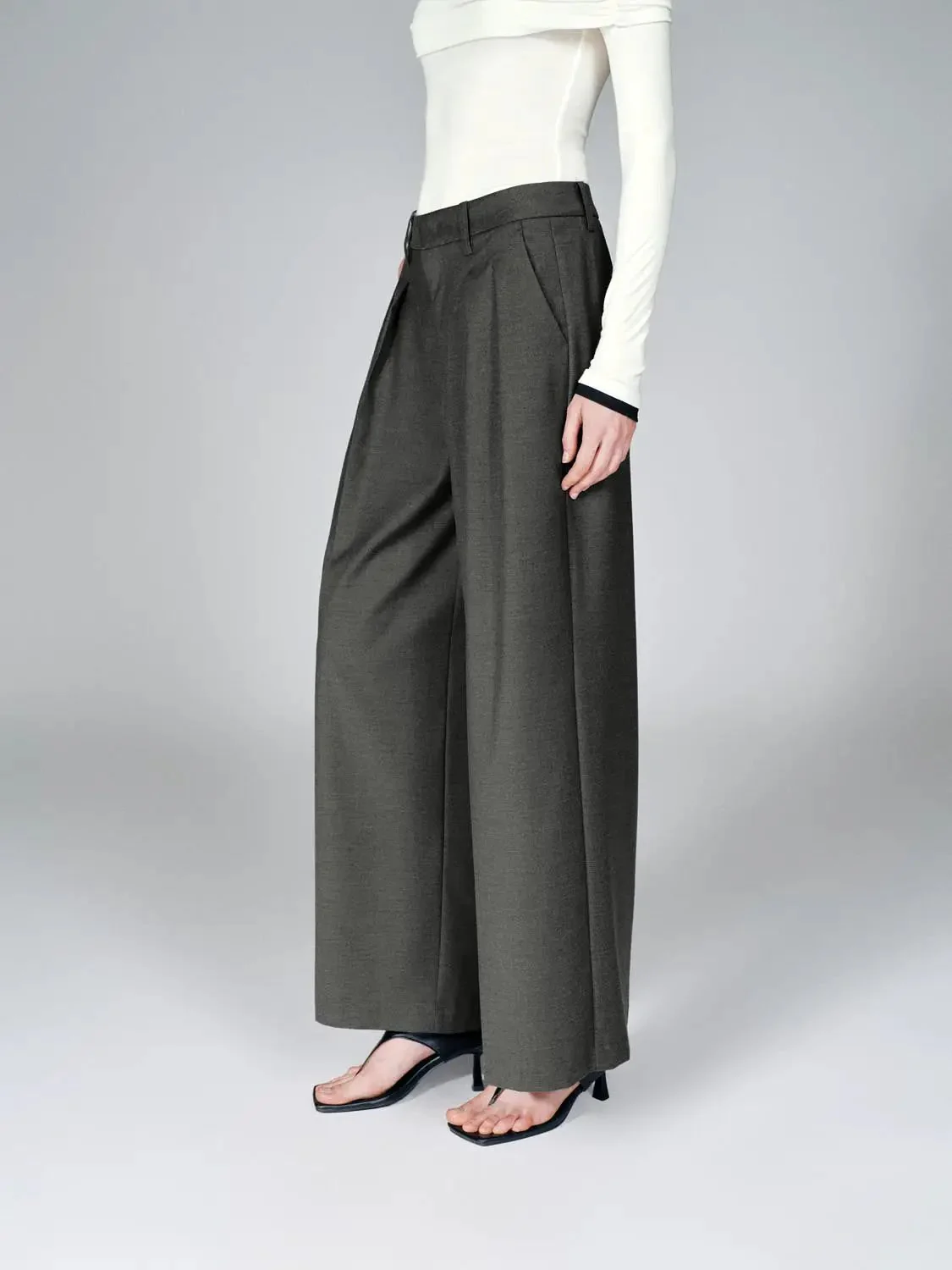23333-tailored-pleated-wide-leg-pants-3.webp Tailored Pleated Wide Leg Pants