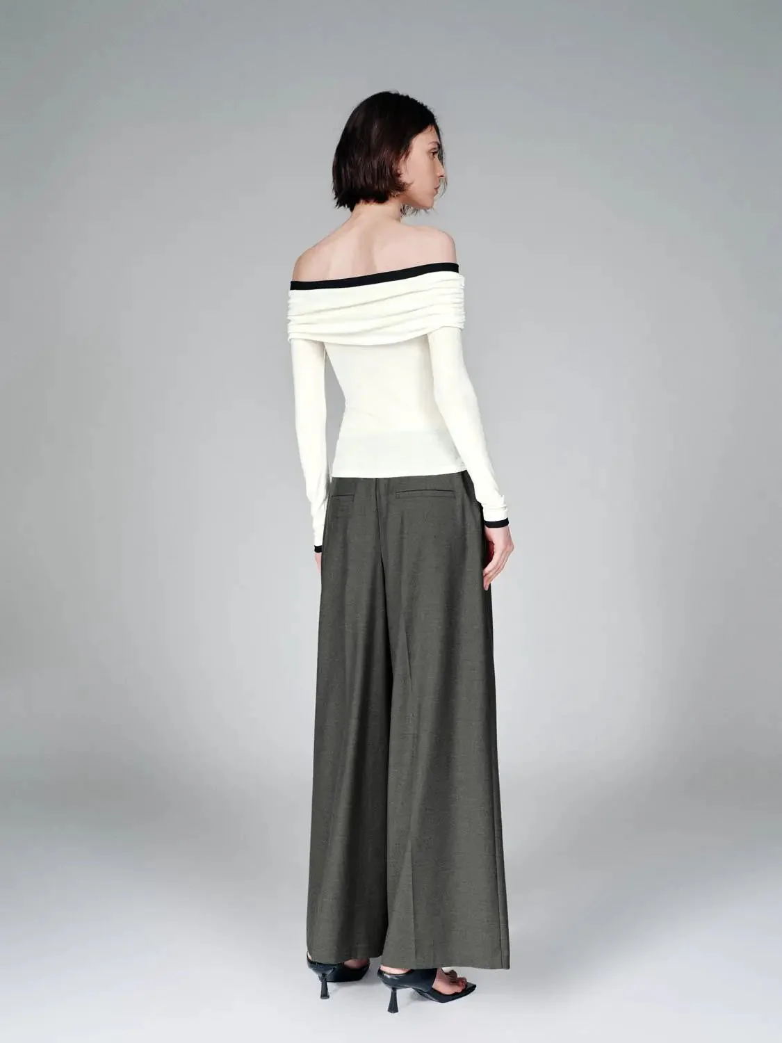 23333-tailored-pleated-wide-leg-pants-4.webp Tailored Pleated Wide Leg Pants