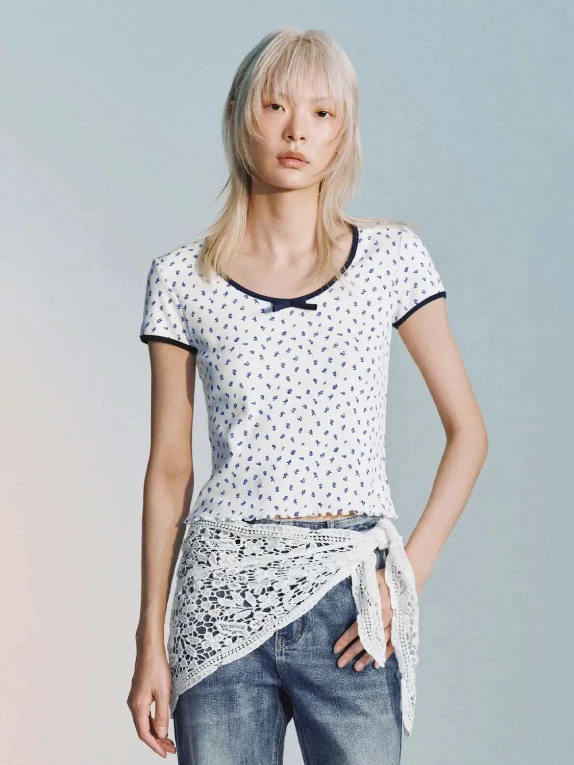 Cotton Blend Scoop Neck Dotted Bow Cropped T Shirts