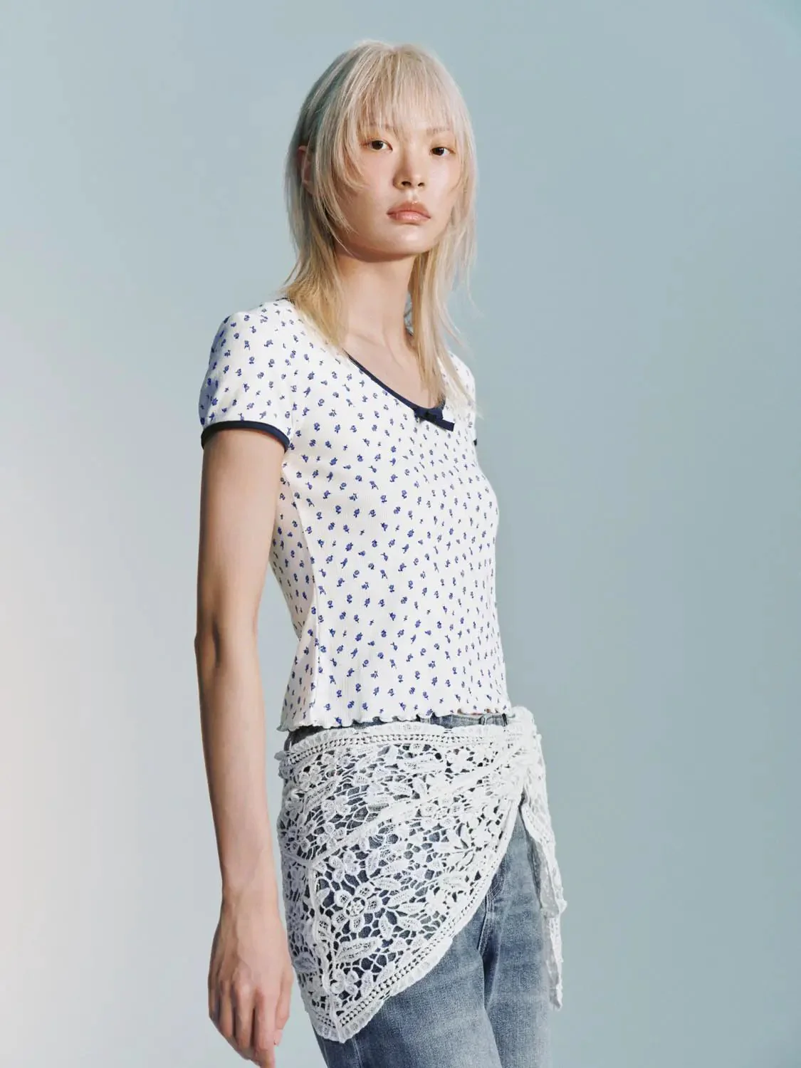 Cotton Blend Scoop Neck Dotted Bow Cropped T Shirts