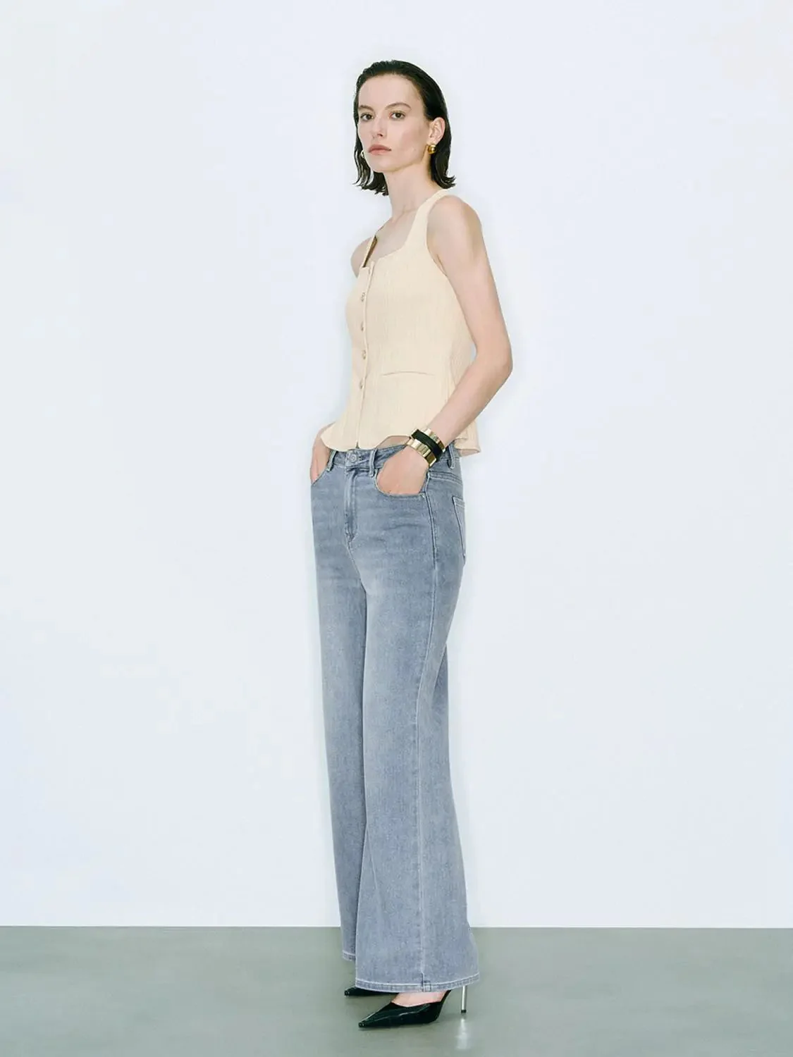 2351-denim-sleeveless-tops-4.webp Denim Sleeveless Tops