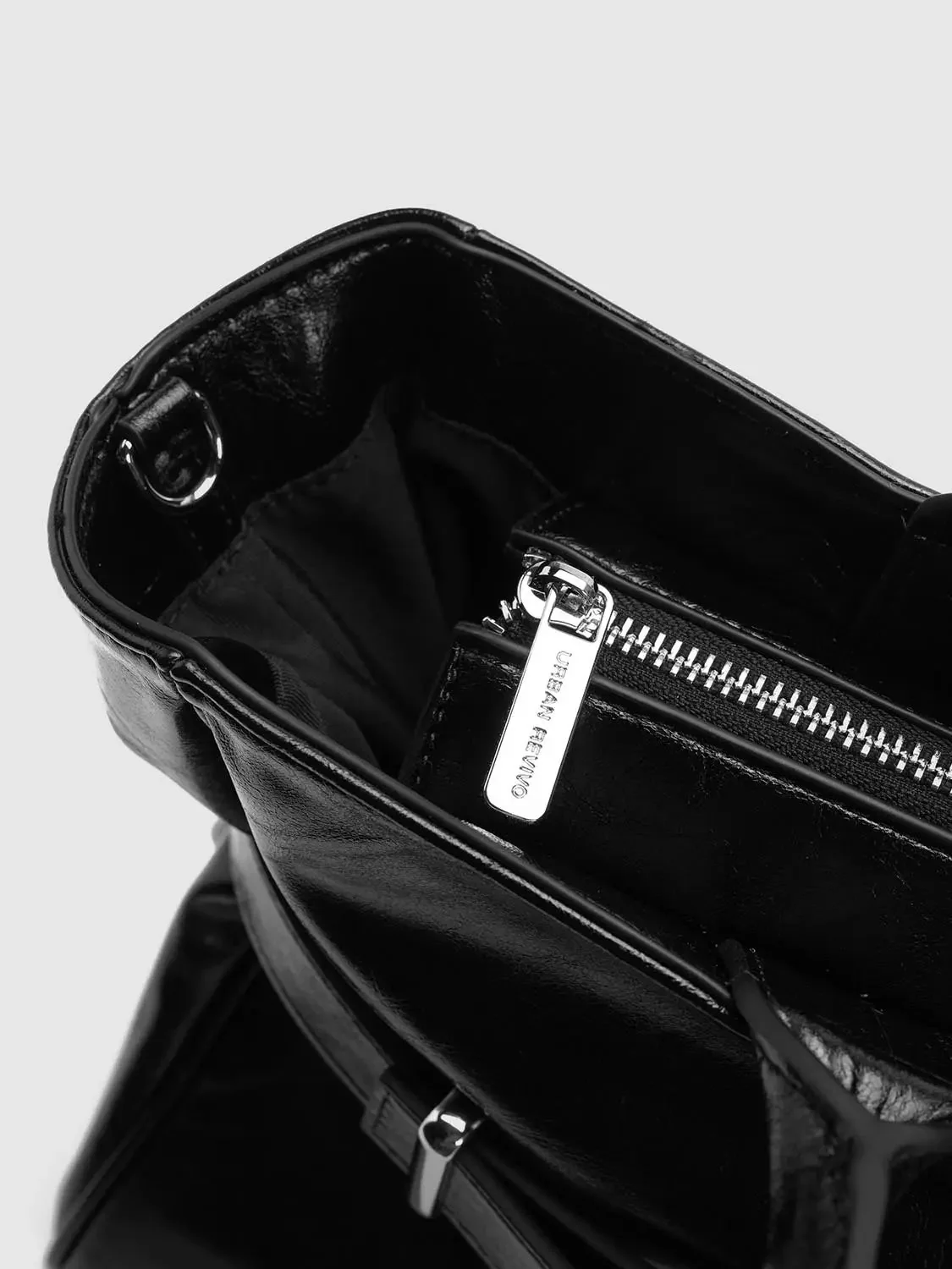 23537-faux-leather-belt-detail-handle-shoulder-bags-6.webp Faux Leather Belt Detail Handle Shoulder Bags