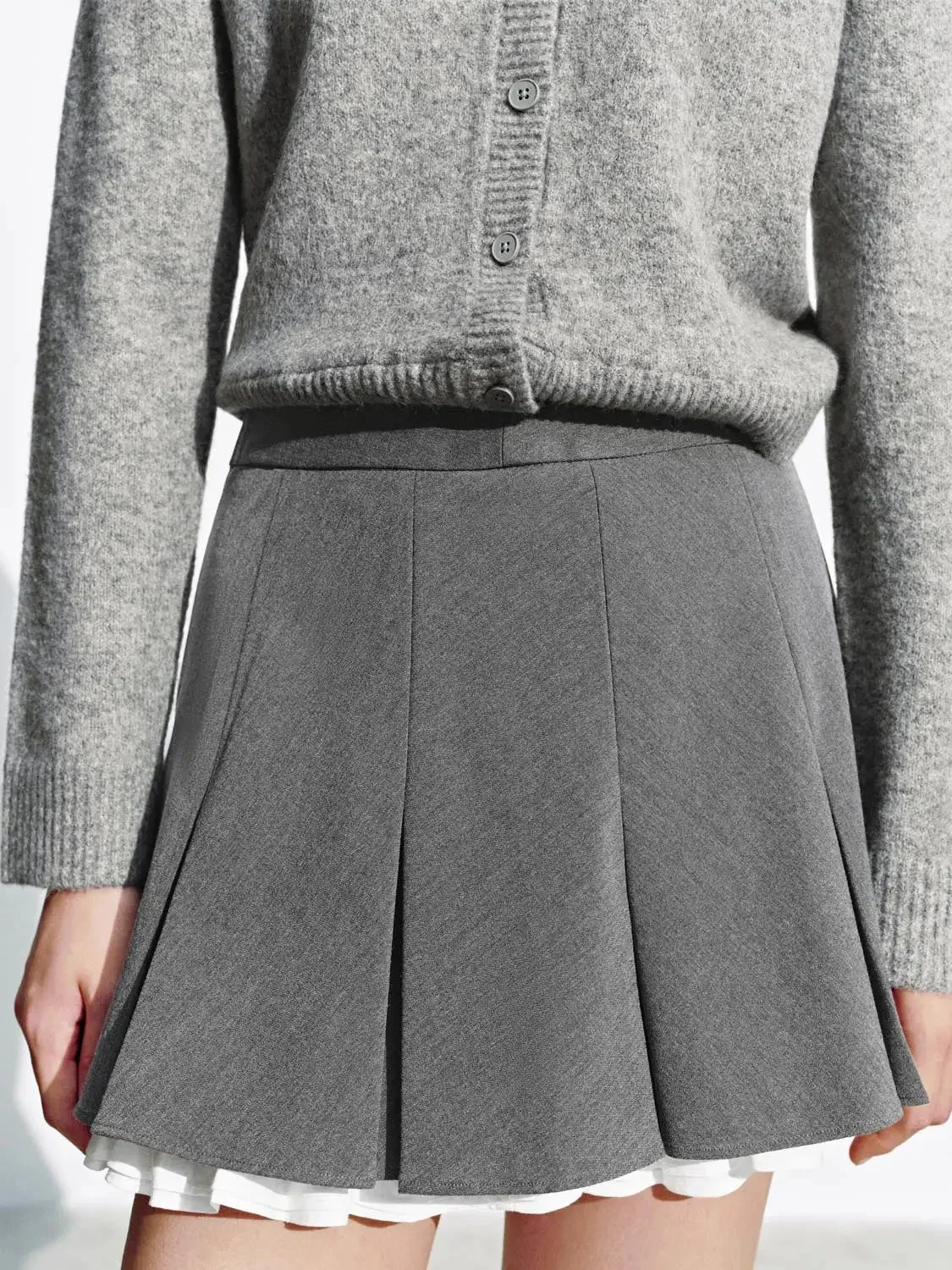23538-pleated-a-line-two-layer-hem-lined-mini-skirt-5.webp Pleated A-Line Two-Layer Hem Lined Mini Skirt