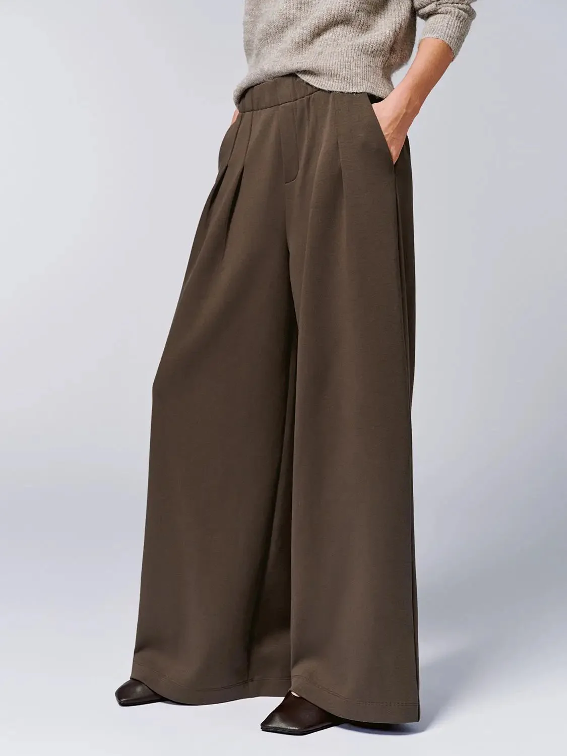 23569-pull-on-pleated-wide-leg-pants-3.webp Pull On Pleated Wide Leg Pants