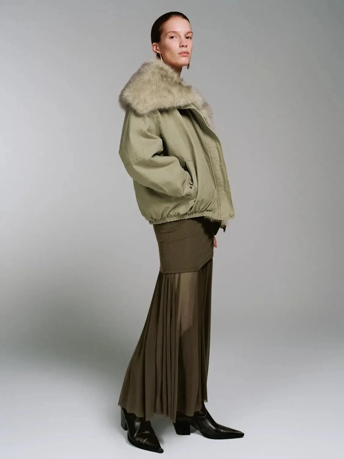 23637-faux-fur-large-collar-padded-jackets-5.webp Faux Fur Large Collar Padded Jackets