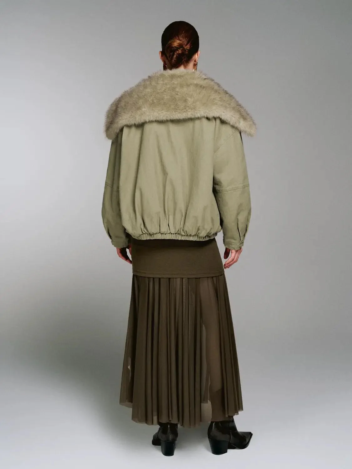 23637-faux-fur-large-collar-padded-jackets-6.webp Faux Fur Large Collar Padded Jackets