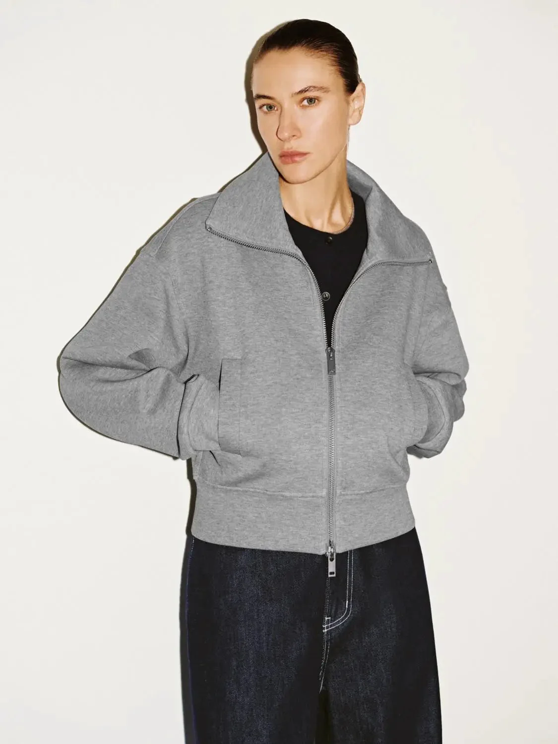 23641-cropped-bomber-jackets-2.webp Cropped Bomber Jackets