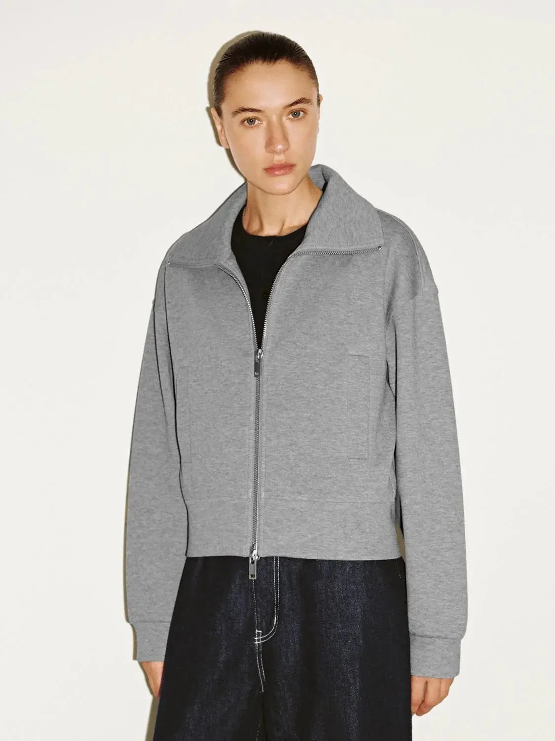 23641-cropped-bomber-jackets-9.webp Cropped Bomber Jackets