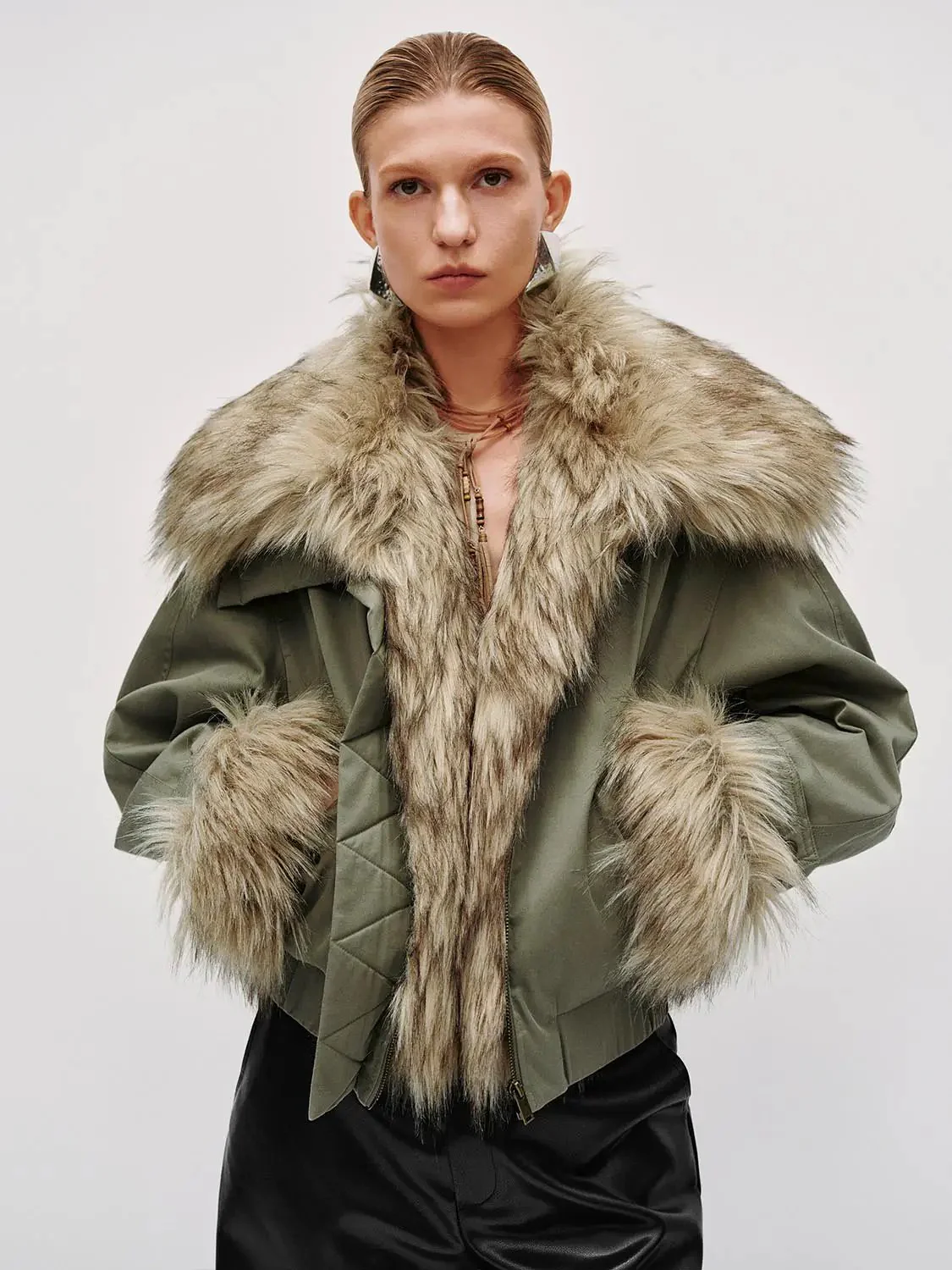 23665-faux-fur-trim-padded-jackets-1.webp Faux Fur Trim Padded Jackets